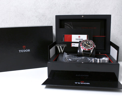 Tudor Black Bay 79220R Pre-Owned Pre-Owned-Watches